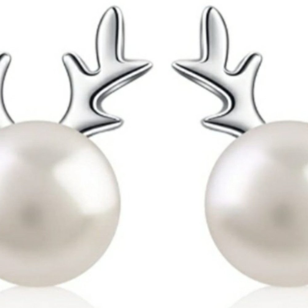 925 B. Catcher Silver Elk Antlers Freshwater Pearl Studs